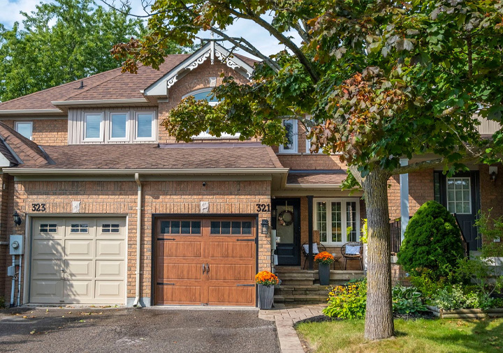 321 Warner Crescent